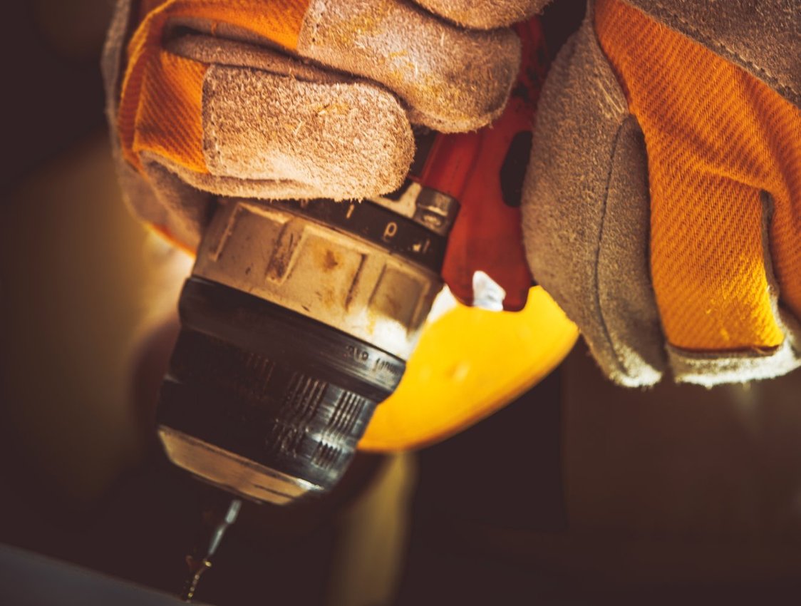 Local handyman repair work in Oklahoma home
